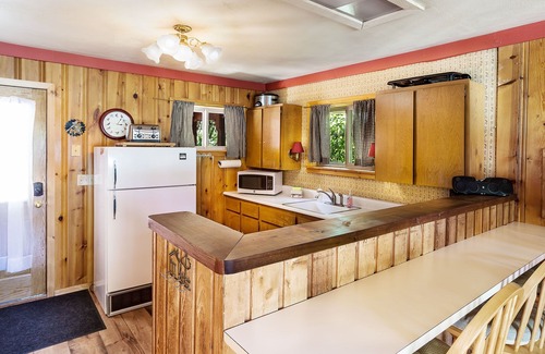 Leavenworth Cabin | Journey's End-Lake, Hot Tub, Sauna, WIFI, Dock