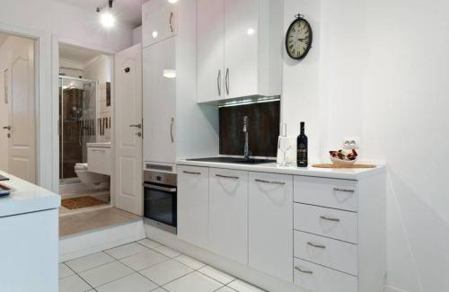 Bacvice Apartment | Joy4You Apt near Beach and Center