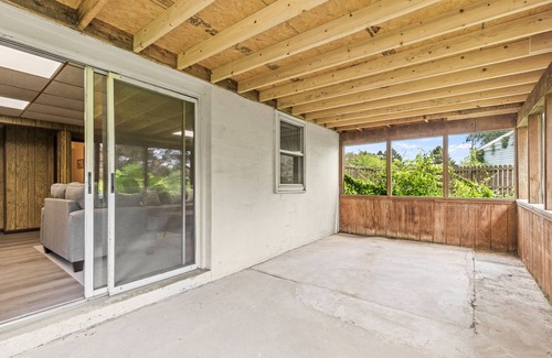 Lawnton House | Joyful 5-Bedroom Home w/Private Backyard