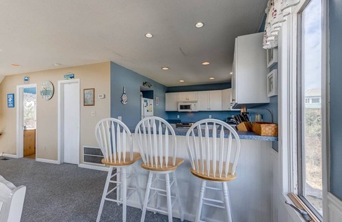 Ocean Hill House | Judge's Chambers | 415 ft from the beach | Private Pool, Hot Tub | Corolla