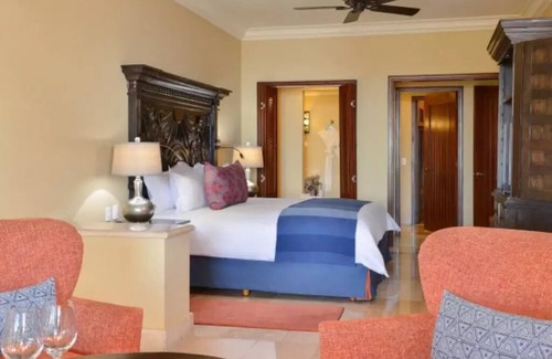 Sunset Beach Apartment | Jul 10-17 Presidential Suite Sunset Beach Pueblo Bonito - Optional All Inclusive
