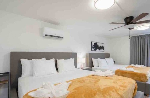Coral Terrace House | JULIA - MIAMI - 2 · House 4BR 7beds petfriendly close to the airport