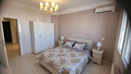 El Aouina Apartment | Julia