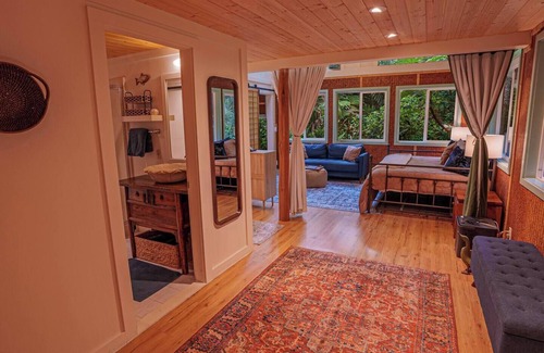 Kailua-Kona House | Jungle Retreat in Kona Cloud Forest Sanctuary, An unforgettable Cloud Forest Sanctuary retreat exper
