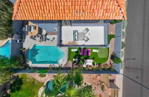 Homestead I HOA House | Jungle Themed Retreat w/Pool | Jacuzzi |Game Room