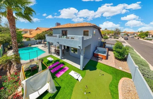 Homestead I HOA House | Jungle Themed Retreat w/Pool | Jacuzzi |Game Room