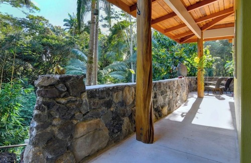 Hilo House | Jungle view bedroom with private entrance,outdoor private Bali style bathroom