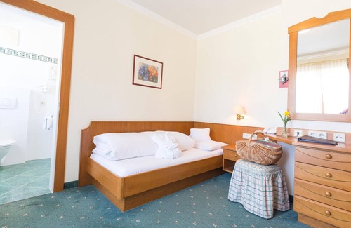 Drobollach am Faakersee House | Junior Suite Faaker See - Seehotel Ressmann