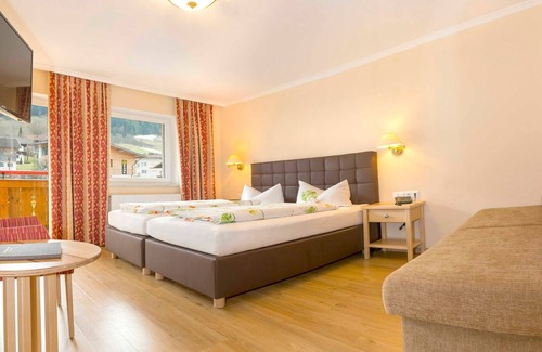 Niederau Hotel | Junior Suite Lanerköpfl with breakfast - Hotel Schneeberger