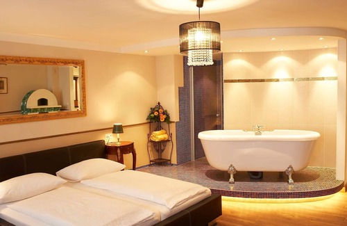 Altstadt Hotel | Junior Suite with whirlpool - flexible rate - Altstadthotel Kasererbräu