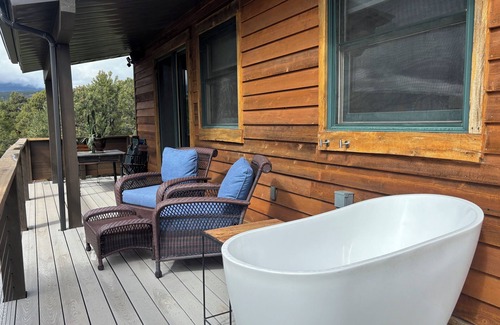 Boulder Cabin | Juniper House: Your Serene Boulder, Utah Mountain Retreat