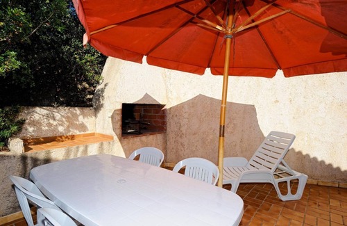 Sartene Apartment | Just a stone's throw from the beach! 4-person studio, pool, sea-view terrace.