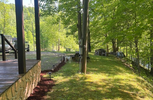 Horner Cabin | Just minutes from Stonewall Jackson Lake Resort. Boat ramp 1/4 mile away
