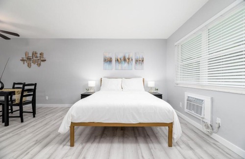 Wilton Manors Apartment | Just Off The Drive 5