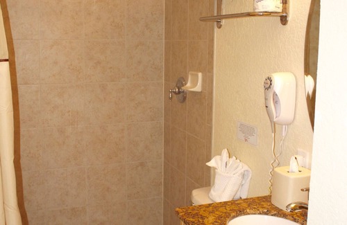 Treasure Island Hotel | Just What You Were Looking For! 3 Units w/Kitchens, Free Parking, Onsite Pool