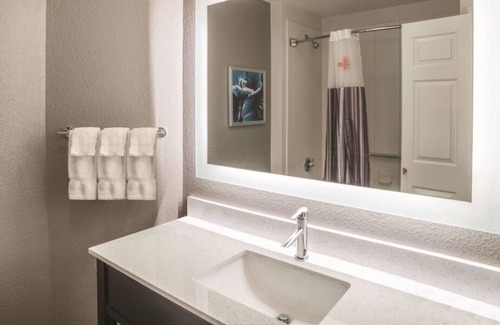 Ahwatukee Foothills House | Just What You Were Looking For! Free Breakfast, Onsite Pool, Free Parking