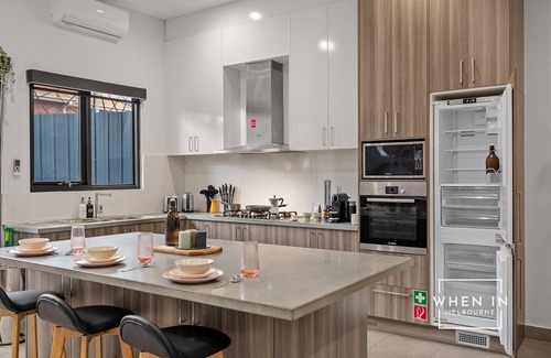 Brunswick North House | Kōhī Haus - Central Brunswick - Walk to Cafes - Minutes to Sydney Rd & Lygon St