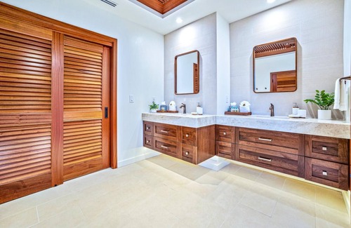 Napili Condo | K B M Resorts: Kapalua Bay Villa Kbv-26b1, Ocean Front Gorgeously Remodeled 1 Bedroom, Includes Rental Car!