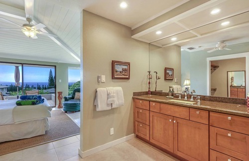 Kapalua Apartment | K B M Resorts: Kapalua Golf Villa Kgv-24p7, Beautiful Remodeled Spacious 2 Bedrooms With Ocean + Golf Views, Beach Amenities, Includes Rental Car!