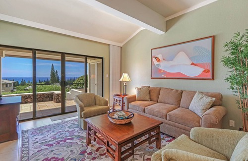 Kapalua Apartment | K B M Resorts: Kapalua Golf Villa Kgv-24p7, Beautiful Remodeled Spacious 2 Bedrooms With Ocean + Golf Views, Beach Amenities, Includes Rental Car!
