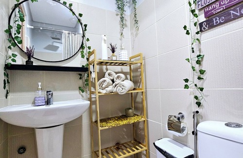 Quezon City Condo | K3 Staycations T5-2551A