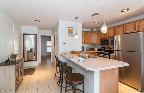 Rum Point Condo | Kaibo Dreams: Beachfront Paradise w/Shared Pool & Hot Tub; Walk to Restaurants &