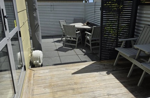 Urenui Cottage | Kainga Tatahi - Modern Urenui Beach Bach