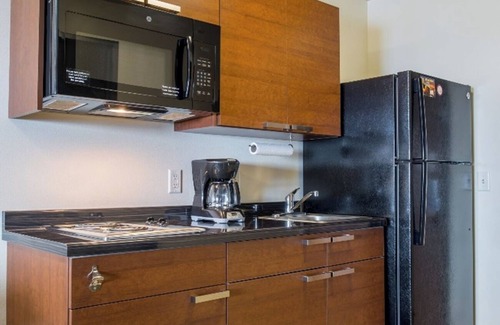 Kalispell Hotel | Kalispell Lodging w/Kitchen | Free Onsite Parking, Pet-Friendly