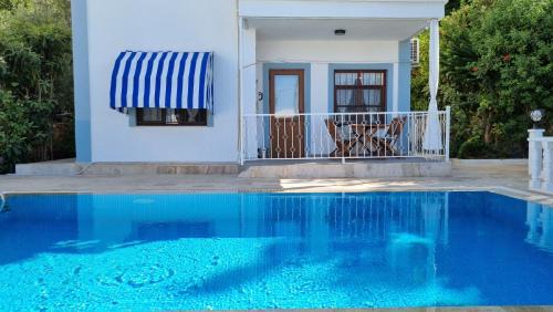 Kalkan Apartment | Kalkan Centre Bijou Home - Walk to town and beach