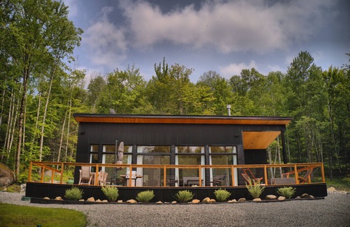Lac-Superieur Ski Chalet | KALLM - Mont-Tremblant Chalet, with Hot Tub, Pond and beach on 7 acre estate