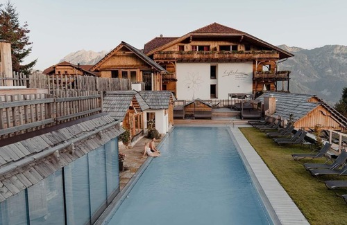 Haus House | "Kamin Suite" with shower, WC (4-6 n.) - Natur- und Wellnesshotel Höflehner