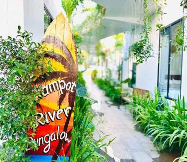 Kampot Hotel | Kampot River Bungalows (New)