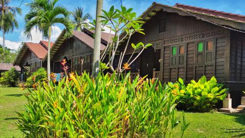 Kampung Kedawang House | Kampung Tok Lembut Vacation Home