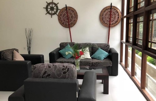 Tennekumbura Hotel | Kandy Rivers Edge Nature Resort