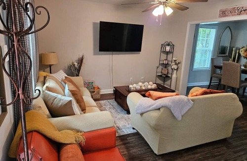 Kannapolis House | Kannapolis Excellent Sleep Experience (Left Side)