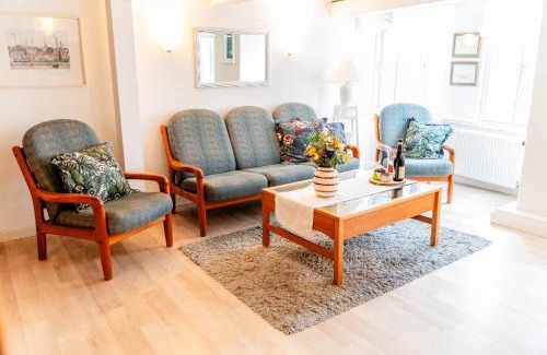 Flensburg Apartment | Kapitänswohnung- Charmant wohnen in der Altstadt zentral & gemütlich mit Parkplatz!