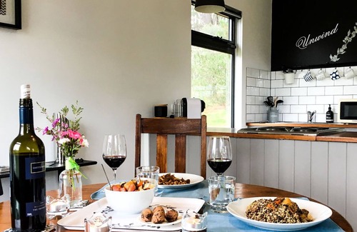 McLaren Flat Cottage | Karawatha Cottages - UNWIND COTTAGE