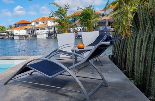 Kralendijk House | Kas Azul - Water front with private pool