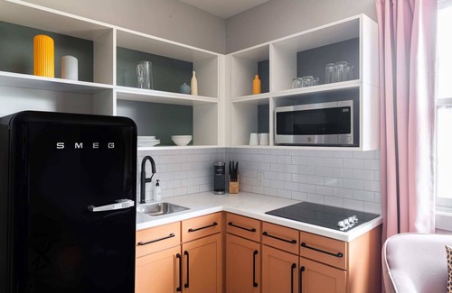 Dilworth Apartment | Kasa | Relaxing retreat with unique, imaginative decor | Charlotte