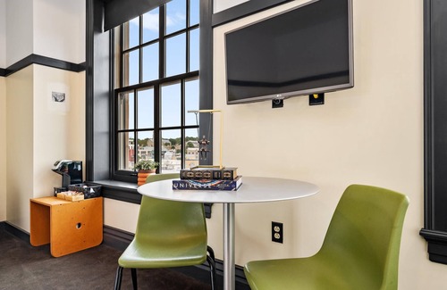 East Liberty Apartment | Kasa Welcoming Studio Nearby Bakery Square The Maverick