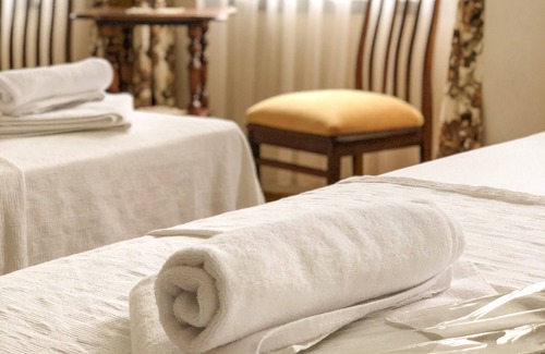 Ayvalik City Center Hotel | Kastoria Butik Pansiyon