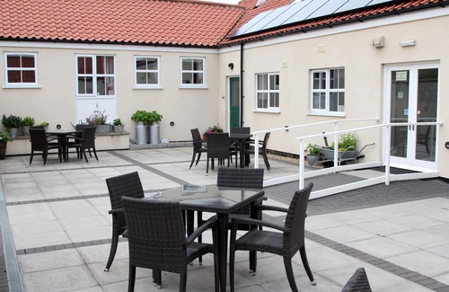 Horncastle Cottage | Katie's Corner - Spacious stylish holiday cottage, 3 bedrooms & 2 ensuite & pets
