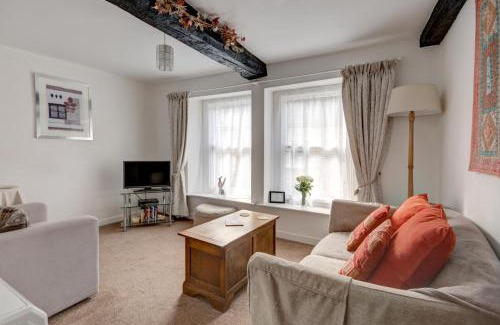 Cirencester Apartment | Katrinas Apartment By Treetop Property