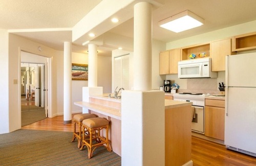 Hanamaulu Resort | Kauai Beach Villas Resort 1 Bedroom with Pool