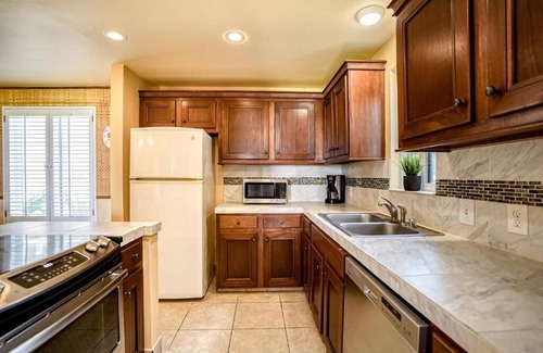 Kapaa Condo | Kauai Resort 2 Bedroom Condo Sleeps 6