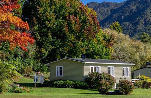 Marahau House | KAURI COTTAGE - M?RAHAU HOLIDAY HOME, family friendly in Marahau