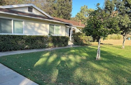Three Rivers House | Kaweah View 3-bedroom house in Three Rivers WiFi and AC