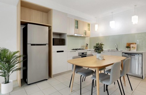 Kelvin Grove Apartment | Kelvin Grove Sanctuary - 2BR 2BA w Private Balcony M13