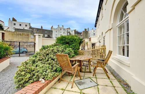 Kemptown House | Kemp Town Mews - Two Bedroom House, Sleeps 3