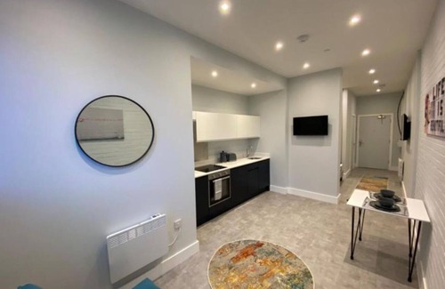 Liverpool Apartment | Kempston Suites Liverpool Apartment 1